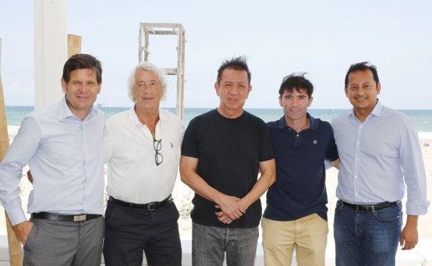 Mateo Alemany, Juan Cruz Sol, Peter Lim, Marcelino y Anil Murthy, ayer.