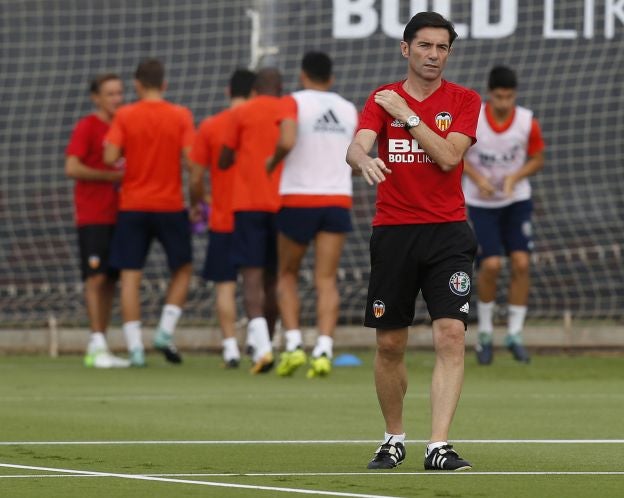 Marcelino en el entrenamiento de ayer. / Jesús Signes