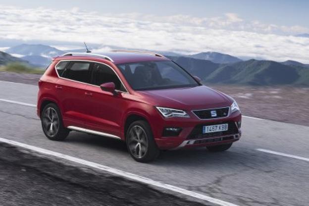 El Ateca FR estrena una estética más deportiva, incluyendo nuevos motores y tracción integral.