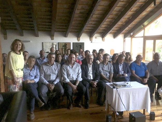 La Junta Directiva de Cedma, con su presidenta Sonja Dietz.