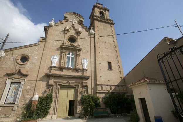 Fachada de la iglesia de La Punta sin la inscripción.