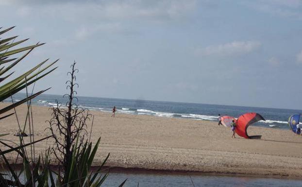 Foto de archivo de la playa de Oliva
