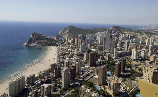 Herida una mujer tras ser atropellada por el tren turístico de Benidorm