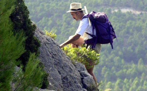 Senderista en la montaña./Guillermo Carrión