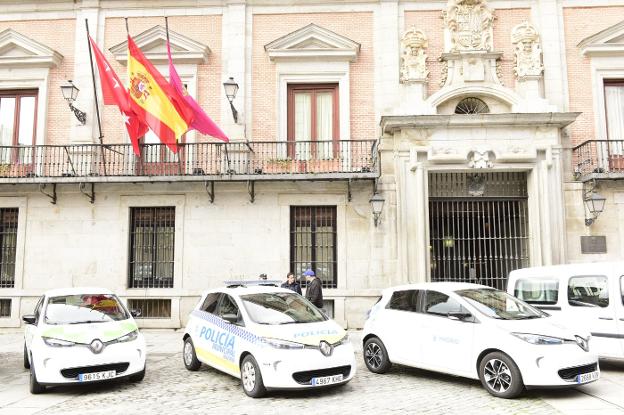 Los modelos eléctricos se utilizarán en dos concejalías y en la Policía Municipal./