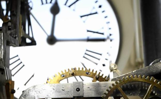 El cambio de hora al horario de verano se produce el último fin de semana entero de marzo. /LP