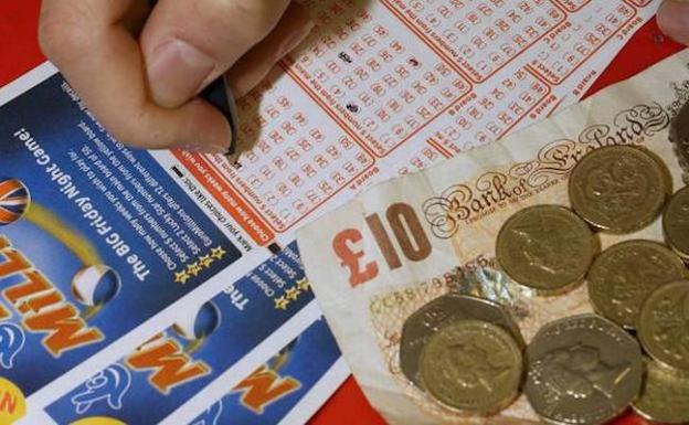 Un cura, tras el ganador de un bote multimillonario de Euromillones
