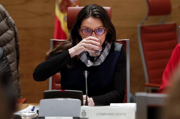 Oltra durante su reciente comparecencia en el Senado por la financiación de Compromís. / efe