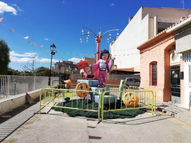Falla de la comisión Sant Francesc de Náquera. / lp