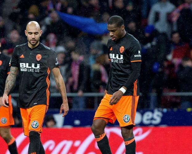 Zaza y Kondogbia, durante el partido de Liga contra el Atlético de Madrid. / EFE/Rodrigo Jiménez