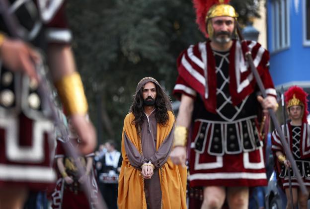 La recreación del acto de la lanzada a Jesús. / jesús signes