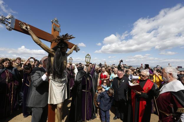 El Cristo del Salvador y del Amparo. / jesús signes