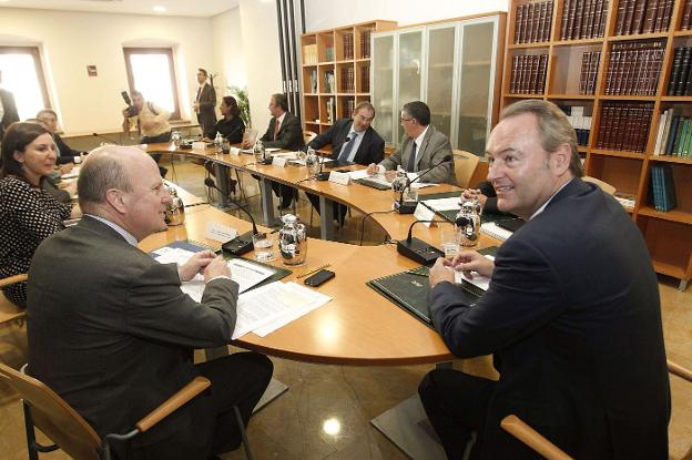 Un pleno del Consell de Alberto Fabra. / EFE/Domenech Castelló