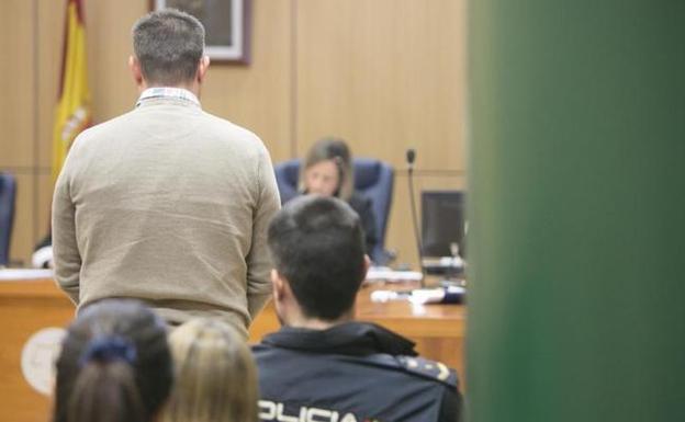 El acusado, durante el juicio. /Damian Torres