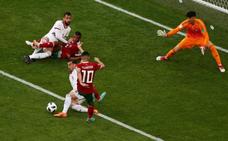 Irán gana en el minuto 94 con un gol en propia meta