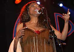 Ganadores de las entradas gratis para el recital de Buika en el Palau de la Música