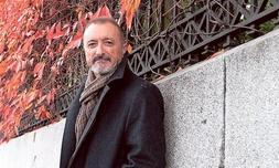 Pérez-Reverte, en la Real Academia Española. / Marta Jara/