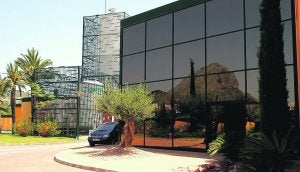 La planta desalinizadora de Xàbia se explota bajo concesión administrativa. :: JOSÉ IGLESIAS/