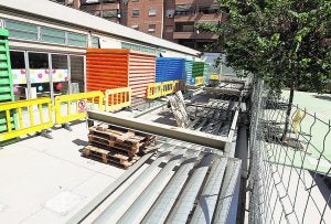 Desperfectos en el colegio José Soto Micó de Valencia. :: JESÚS SIGNES/
