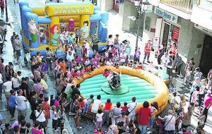 Matinal Infantil en la calle Muntanya.
:: LP/