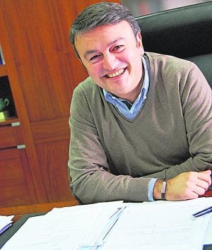 El alcalde de Xàbia, José Chulvi, en su despacho. ::
LP/