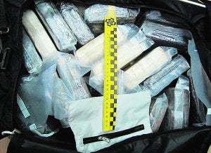 Mercancía. Fardos de droga decomisada por la Benemérita. :: LP/