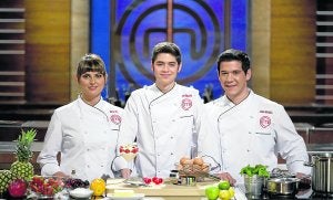 Eva, Fabián y Juan Manuel se medirán esta noche. /
TVE/