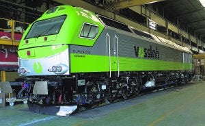Locomotora EURO4000 diseñada y fabricada en la factoría de Vossloh en Albuixech. ::
LP/
