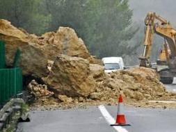 Corte en la AP7, a la altura de Benissa. Foto JOSÉ IGLESIAS./