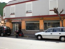 La agresión se produjo justo frente de este restaurante de Burriana./