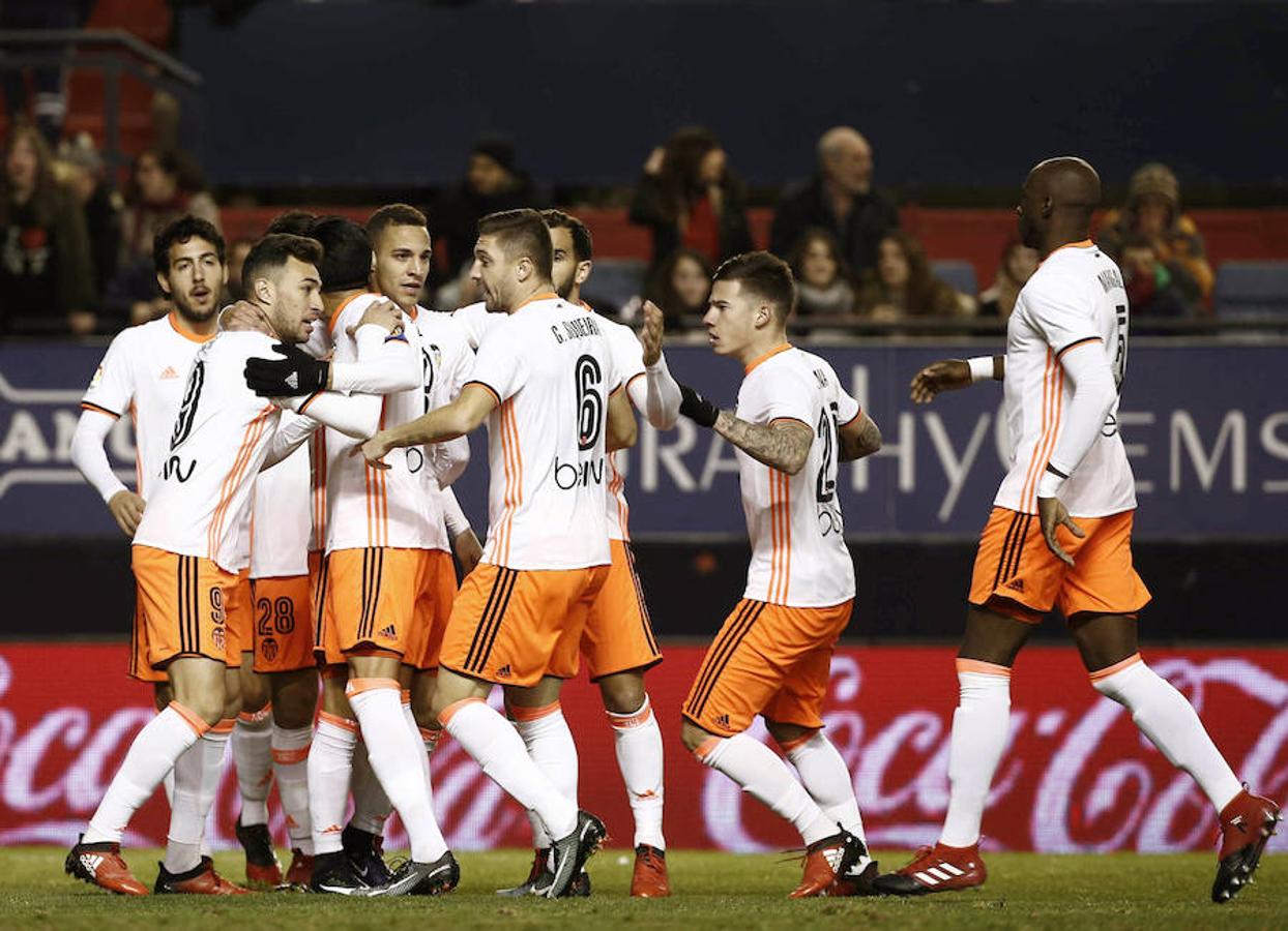 Fotos del encuentro disputado entre Osasuna y Valencia