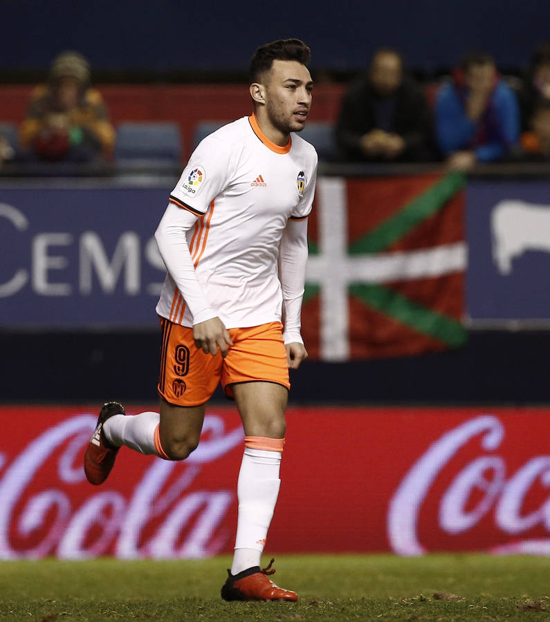 Fotos del encuentro disputado entre Osasuna y Valencia