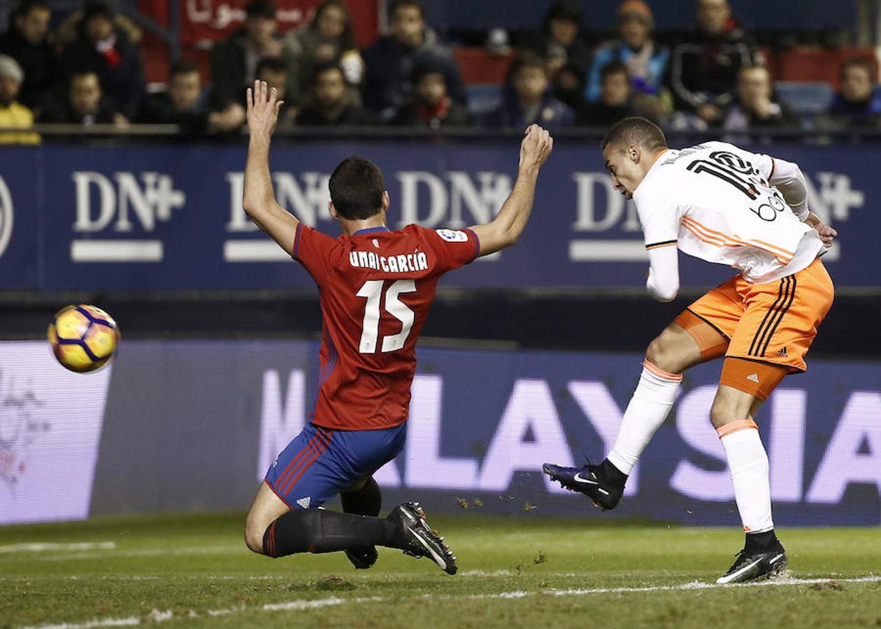 Fotos del encuentro disputado entre Osasuna y Valencia