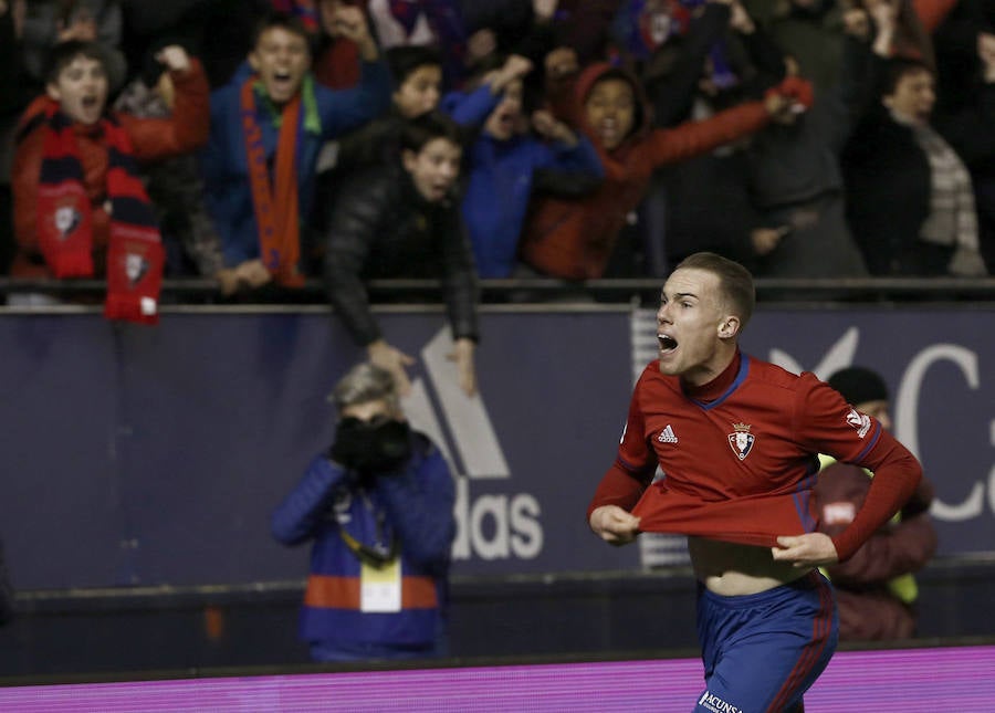 Fotos del encuentro disputado entre Osasuna y Valencia