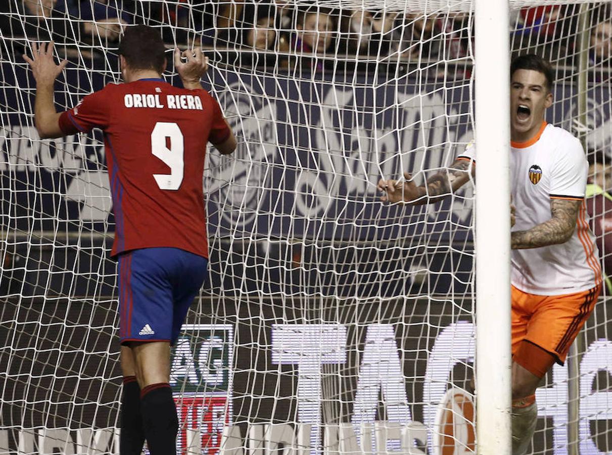 Fotos del encuentro disputado entre Osasuna y Valencia