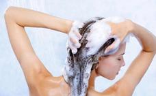 ¿Sabes cómo lavar correctamente tu pelo?