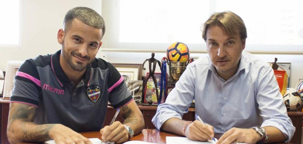 Rubén García renueva con el Levante hasta el 2019 con opción a otras dos temporadas más