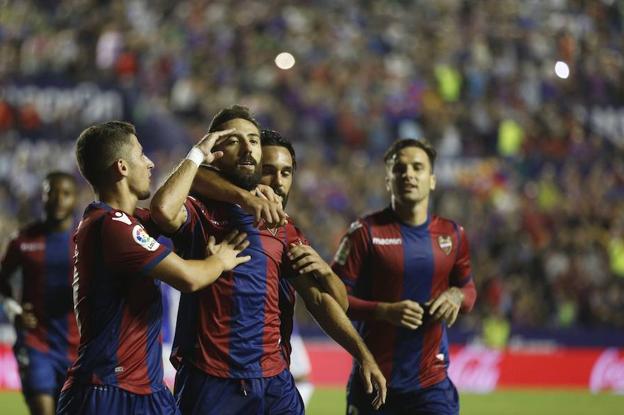 Levante - Real Sociedad: Chema abre la puerta de Europa (3-0)