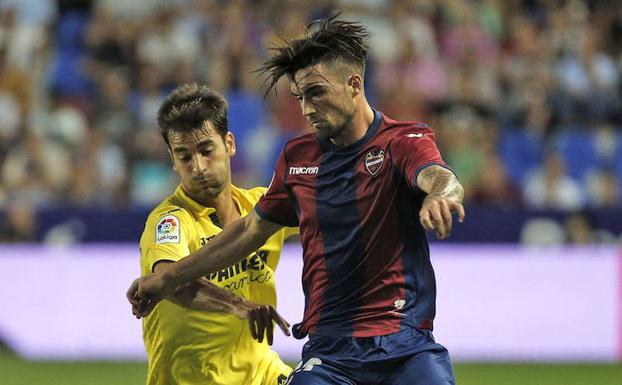 Jason, que estará un mes de baja, tercer lesionado del Levante UD en los isquiotibiales en 13 días