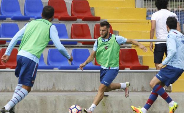 Iván López se rompe la rodilla y pasará por quirófano