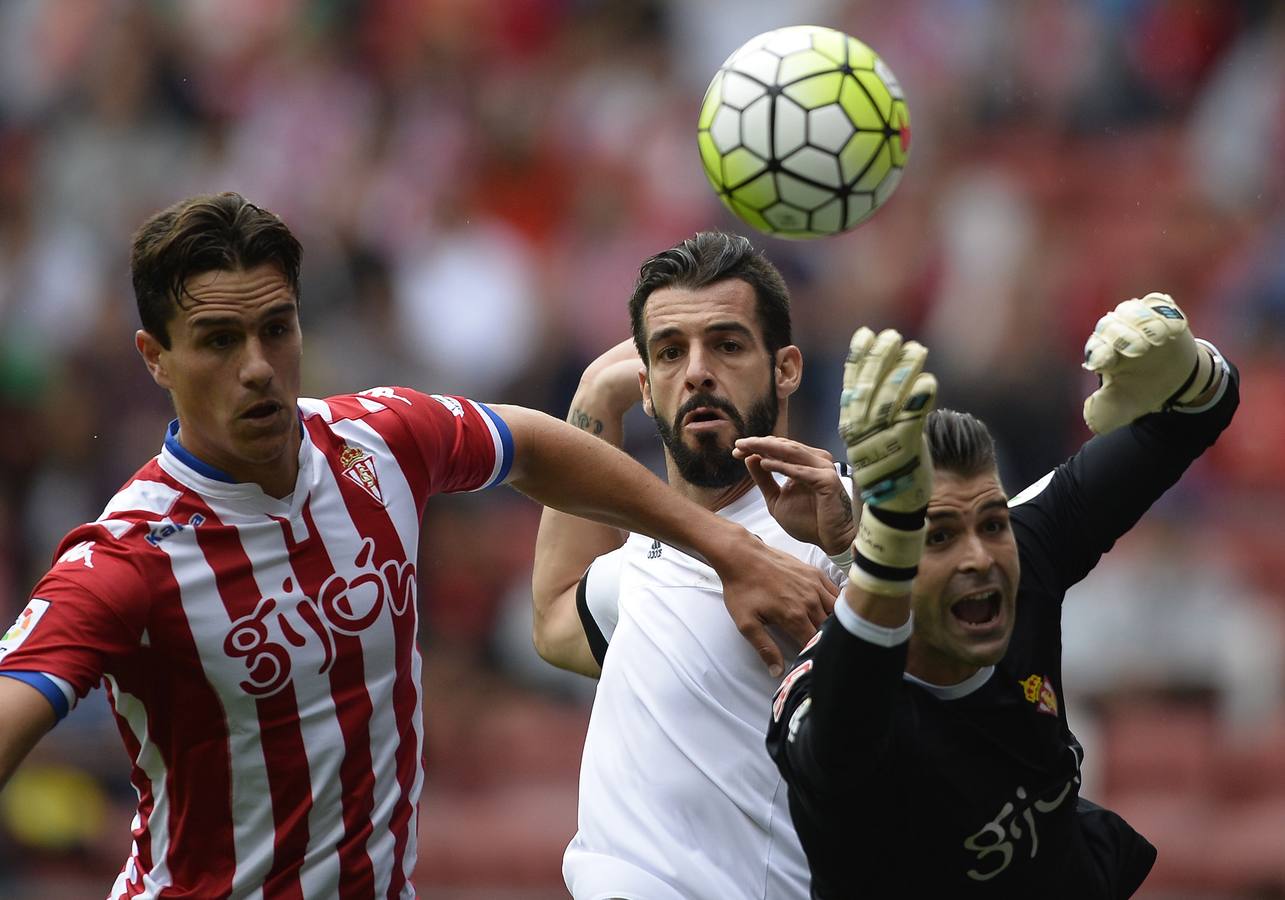 El Sporting - Valencia, en imágenes