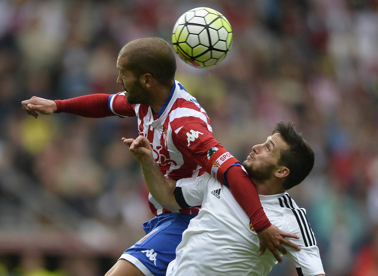 El Sporting - Valencia, en imágenes