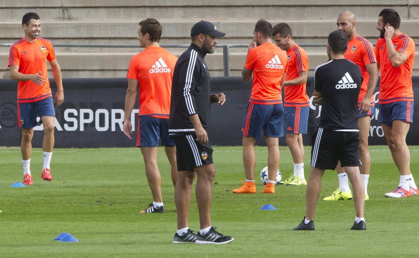 Entrenamiento del Valencia en Paterna
