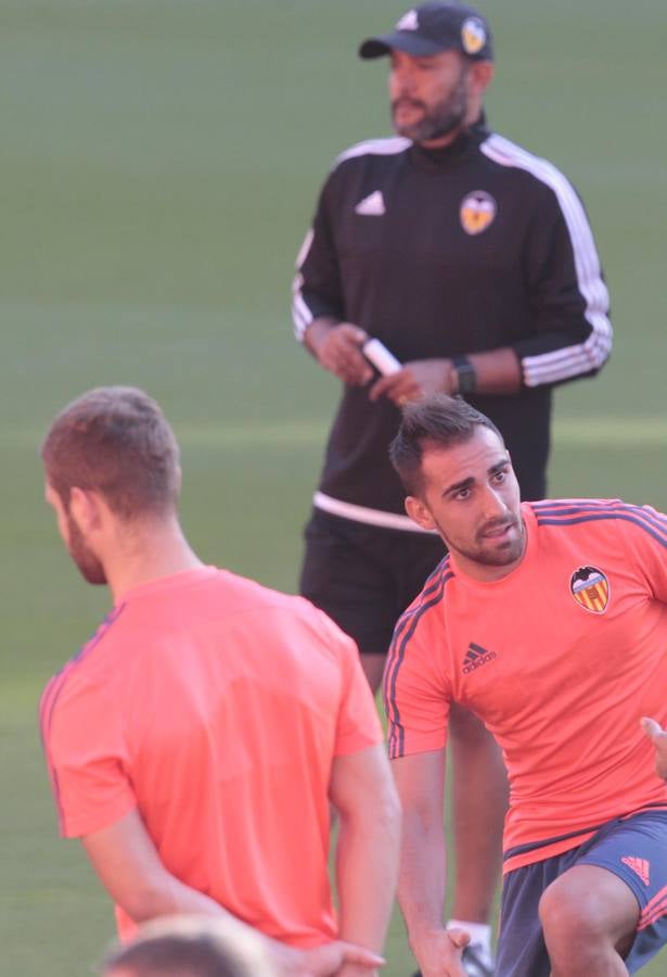 Entrenamiento del Valencia antes de debutar en Champions