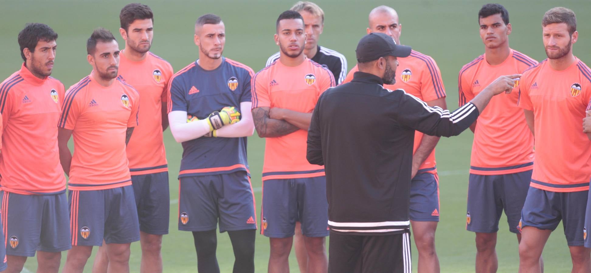 Entrenamiento del Valencia antes de debutar en Champions