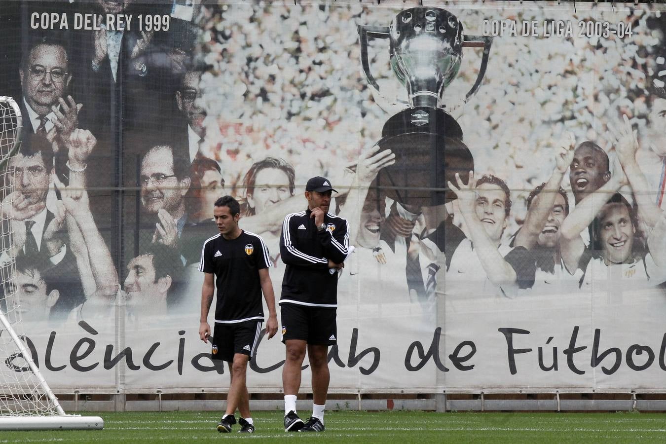 El Valencia ya prepara el derbi sin los titulares