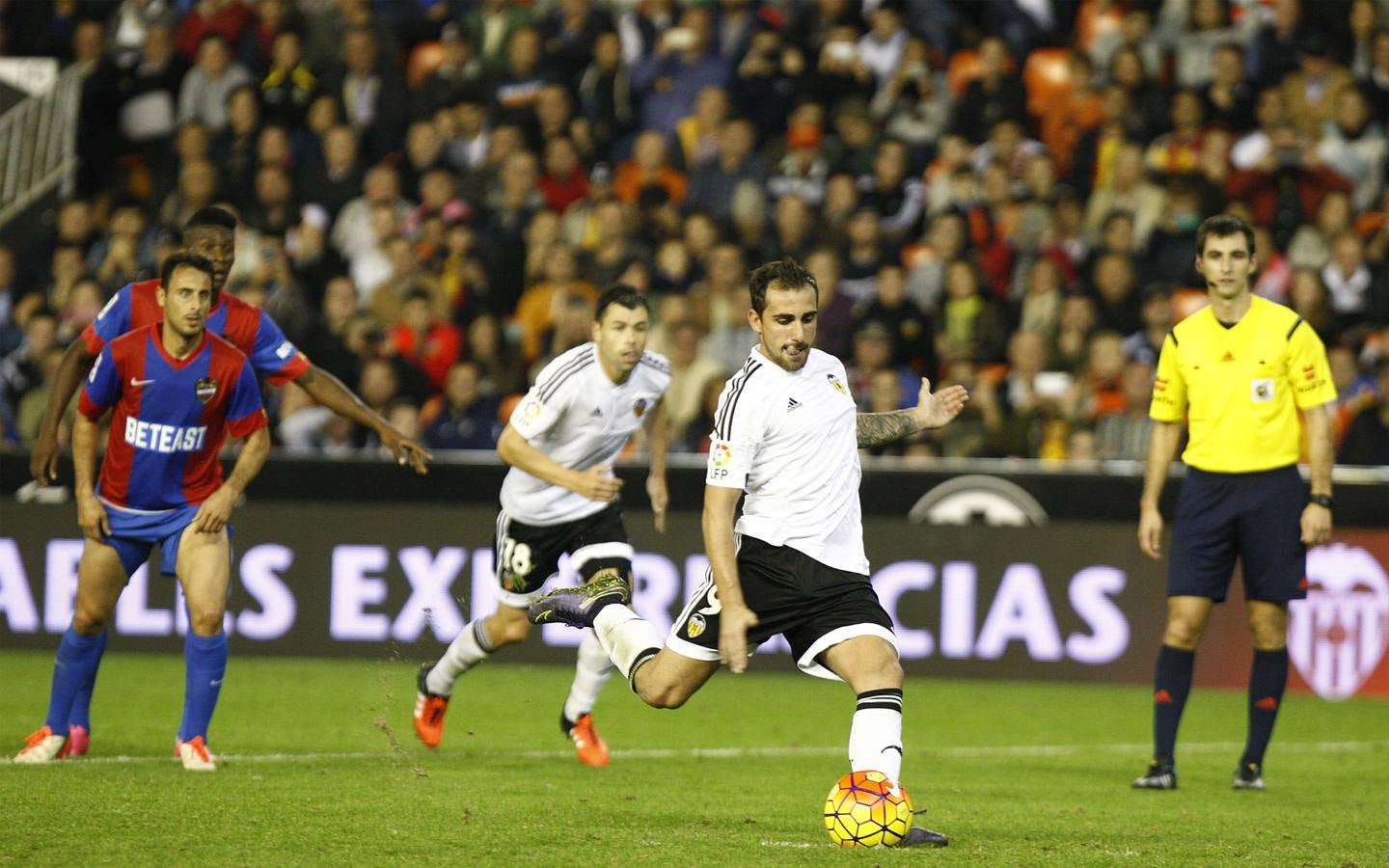 El derbi de la ciudad de Valencia, en imágenes