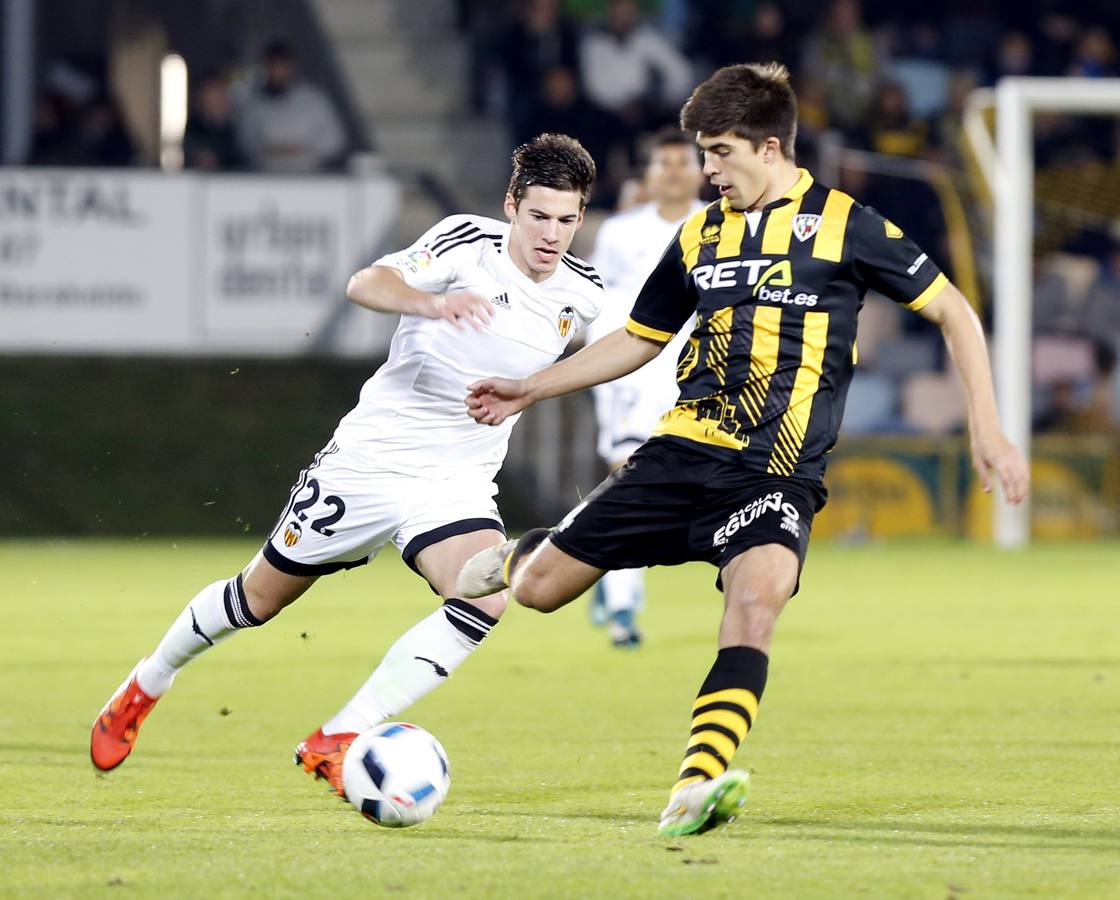 El Barakaldo-Valencia CF de Copa del Rey, en imágenes