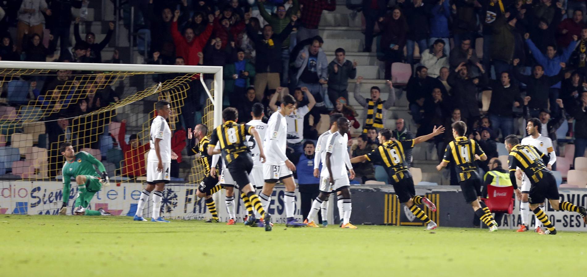 El Barakaldo-Valencia CF de Copa del Rey, en imágenes