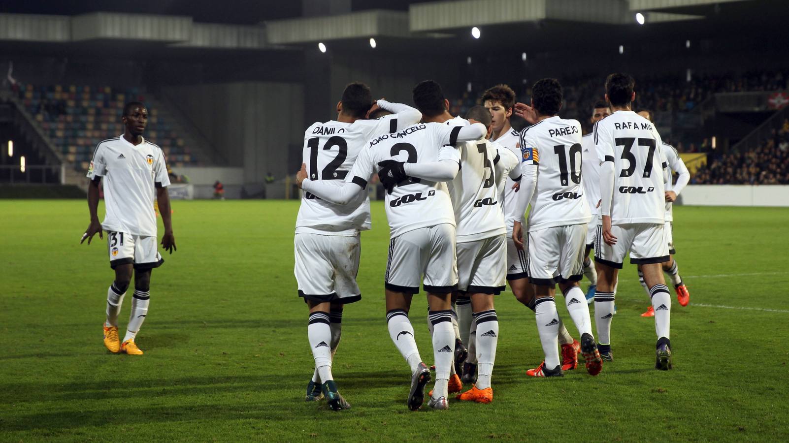 El Barakaldo-Valencia CF de Copa del Rey, en imágenes